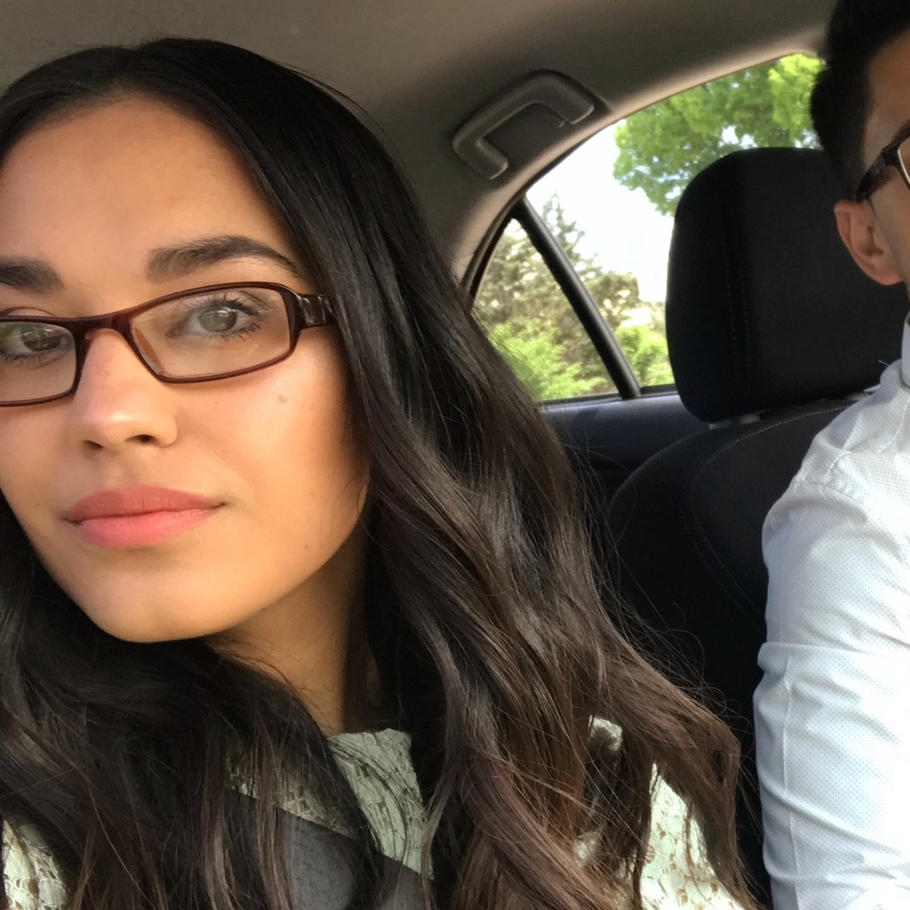 Meet your Posher, Adriana